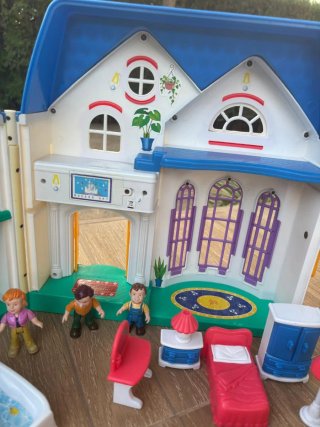 Casa de Juguetes con Muebles
