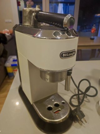 Cafetera DeLonghi Express - Pierde Presión
