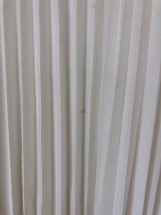 Traje blanco roto con dos faldas