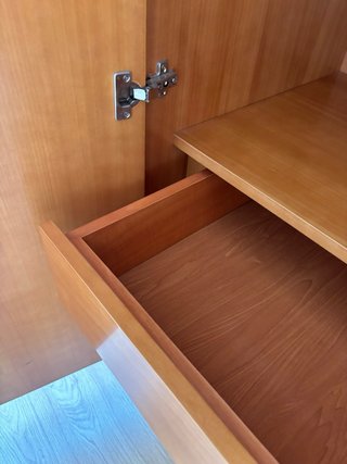 Armario de madera. Urge vender!