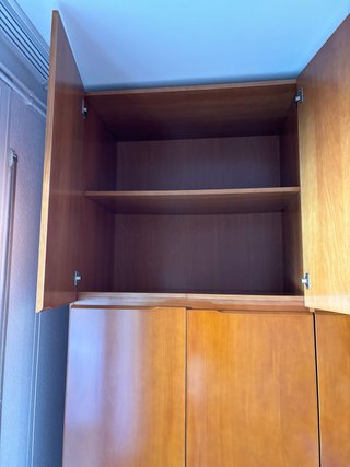 Armario de madera. Urge vender!