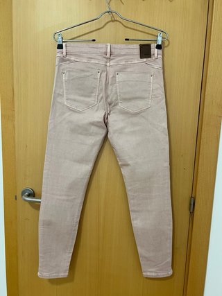 Pantalón vaquero rosa Stradivarius