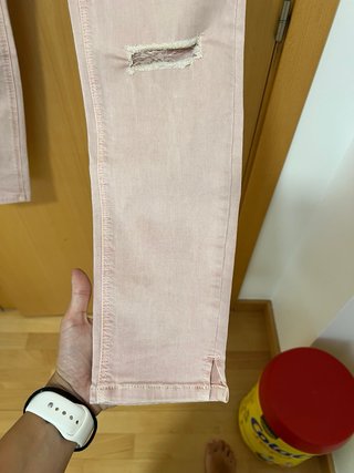 Pantalón vaquero rosa Stradivarius