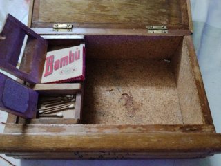 Tabaquera o pitillera caja de madera