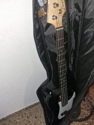 Bajo Eléctrico Donner 4 Cuerdas