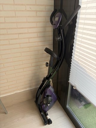 Bicicleta Estática Plegable Morada