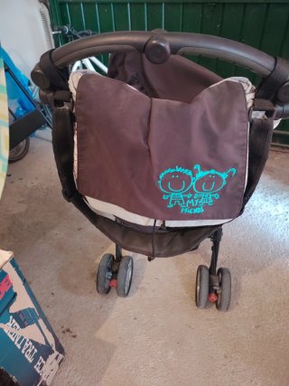 Carro de bebé con capazo y bolso