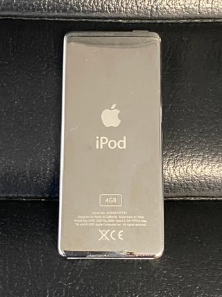 iPod 1ª Gen Negro 4GB (funciona sólo conectado)