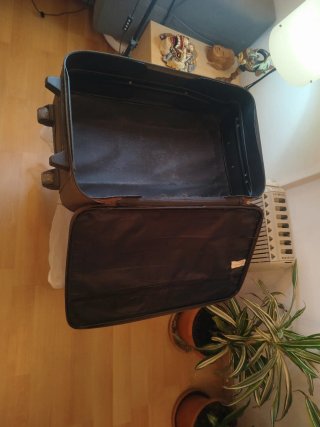 Maleta trolley mediana-grande marrón