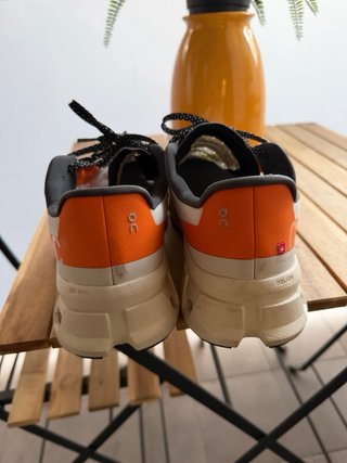 Zapatillas ON Blancas y Naranja