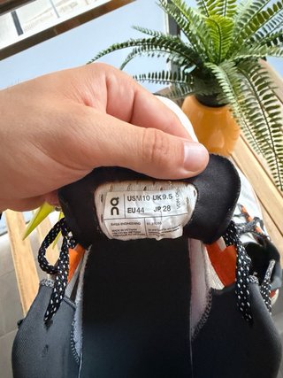 Zapatillas ON Blancas y Naranja
