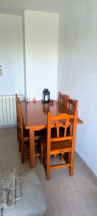 Mesa de comedor de madera +6 sillas