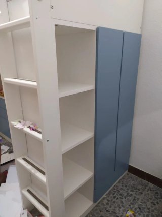 Cama alta Smastad Ikea para niños