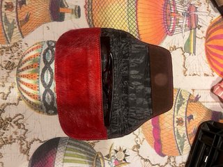 Juego bolsita y funda gafas piel roja