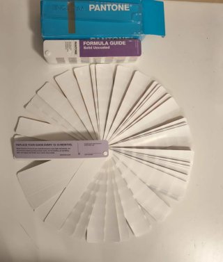 Guías Pantone Formula Solid Coated y Uncoated