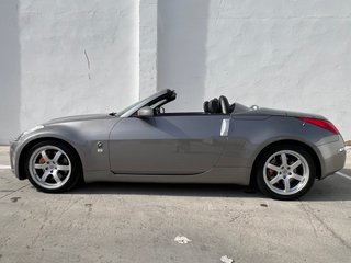 Nissan 350Z Roadster HR 313 CV RHD