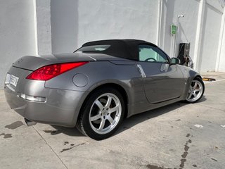 Nissan 350Z Roadster HR 313 CV RHD