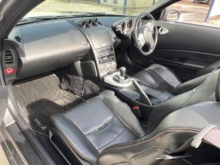 Nissan 350Z Roadster HR 313 CV RHD