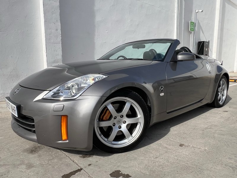 Nissan 350Z Roadster HR 313 CV RHD - foto 1