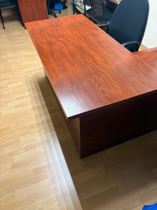 Escritorio de oficina de madera