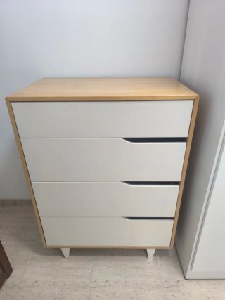 Cómoda de madera