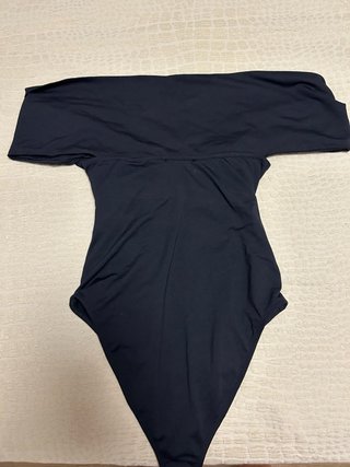 Body negro Zara Talla M escote Bardot