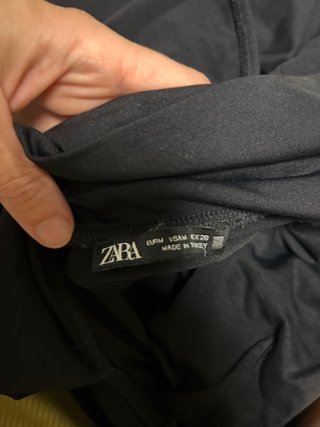 Body negro Zara Talla M escote Bardot