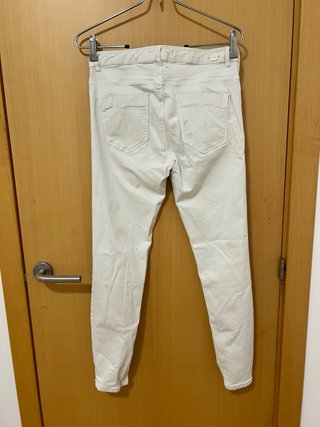 Pantalón pitillo Zara blanco