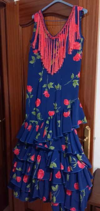 Vestido Flamenco Azul con Flores Rojas
