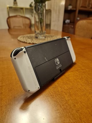 Nintendo Switch OLED Bianca e Nera