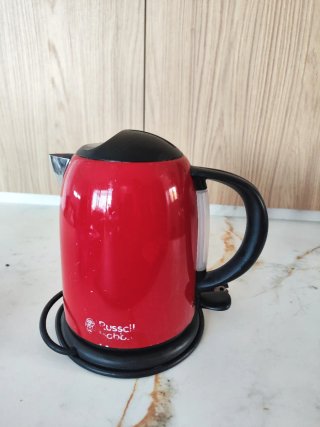 Hervidor Eléctrico Rojo Russell Hobbs
