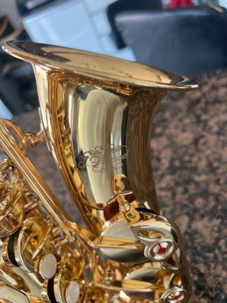 Saxofón J. Michael Alto Dorado