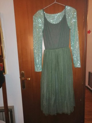 Vestido lentejuelas verde manga larga y vestido