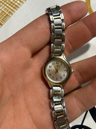 Reloj Citizen Mujer Dorado y Plateado