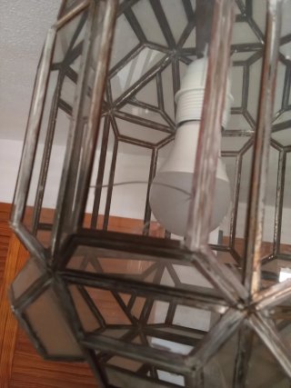 Lámpara colgante de metal y cristal