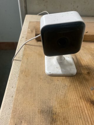 Cámara de seguridad blanca