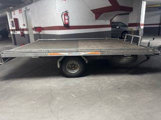 Remolque plataforma porta coches
