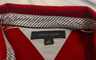 Polo Tommy Hilfiger righe rosse e bianche