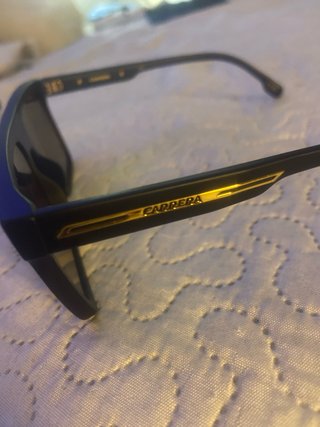 Gafas de sol negras y doradas Carrera Victory