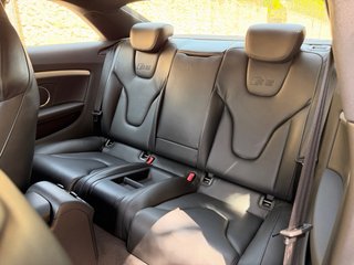 Audi S5 V8 QUATTRO (50.000km) JOYA SOBRE RUEDAS.