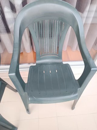 Conjunto de 4 cadeiras de jardim em plástico verde