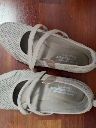 Skechers manoletinas beige Relaxed Fit