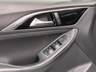 Infiniti QX30 2.2D PREMIUM 7DCT AWD