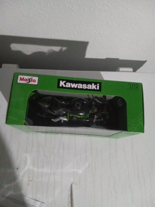 Maisto Kawasaki Moto 1/12