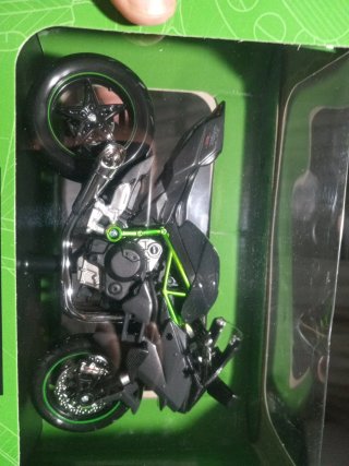 Maisto Kawasaki Moto 1/12