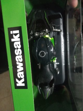 Maisto Kawasaki Moto 1/12
