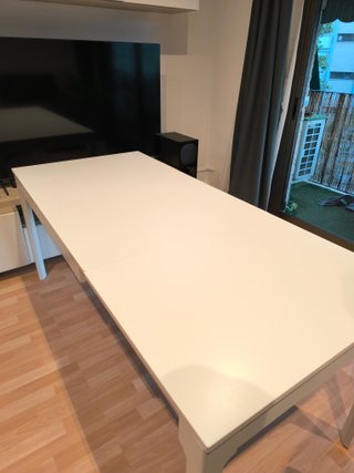 Mesa extensible IKEA EKEDALEN + 4 sillas BERGMUND