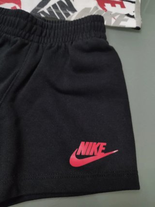 Completo Nike t-shirt e pantaloncini €7,90