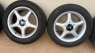 Llantas Mercedes 16 con neumáticos Michelin
