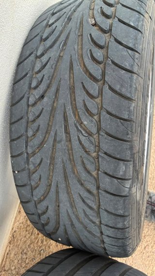 Llantas Mercedes 16 con neumáticos Michelin